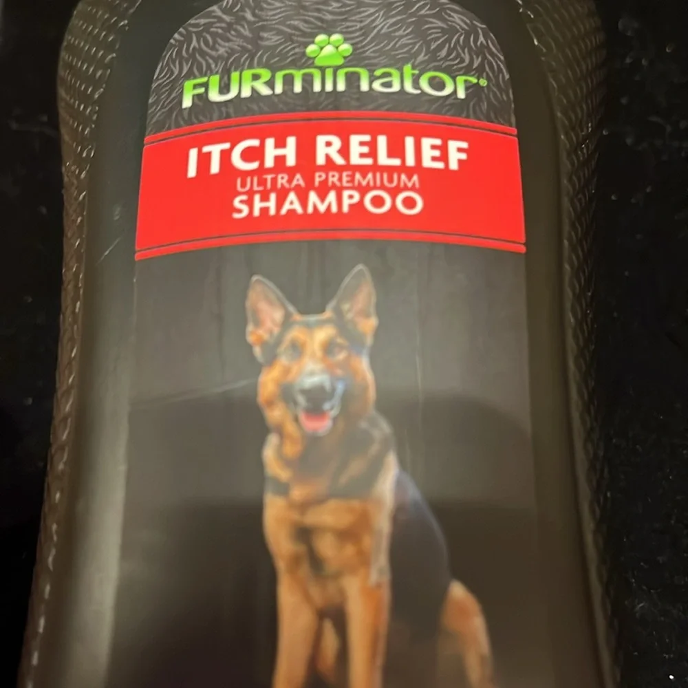 FURminator 1/2 Full Itch Relief Shampoo